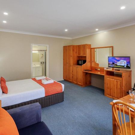 Breakout Motor Inn Cowra Extérieur photo