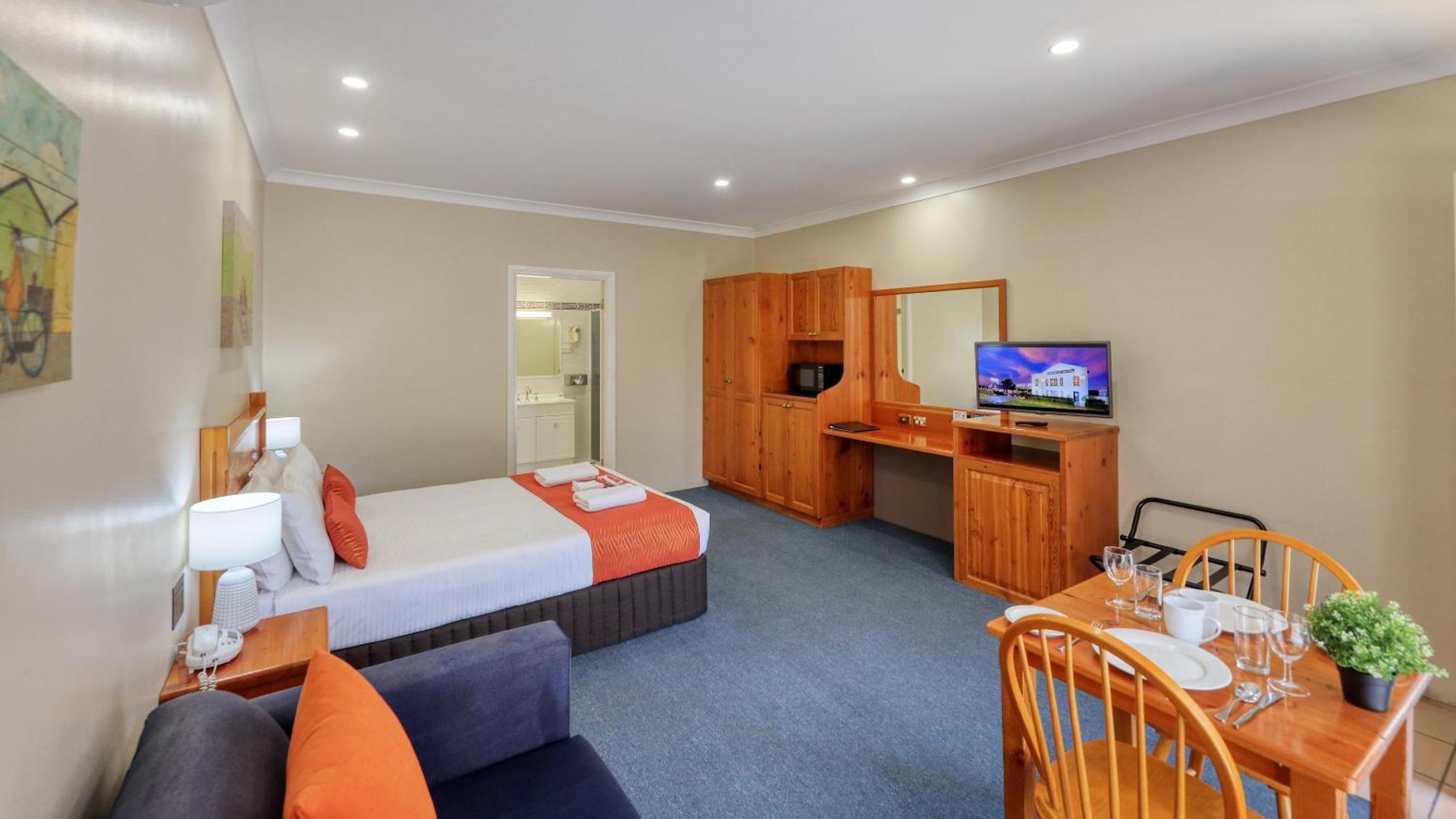 Breakout Motor Inn Cowra Extérieur photo