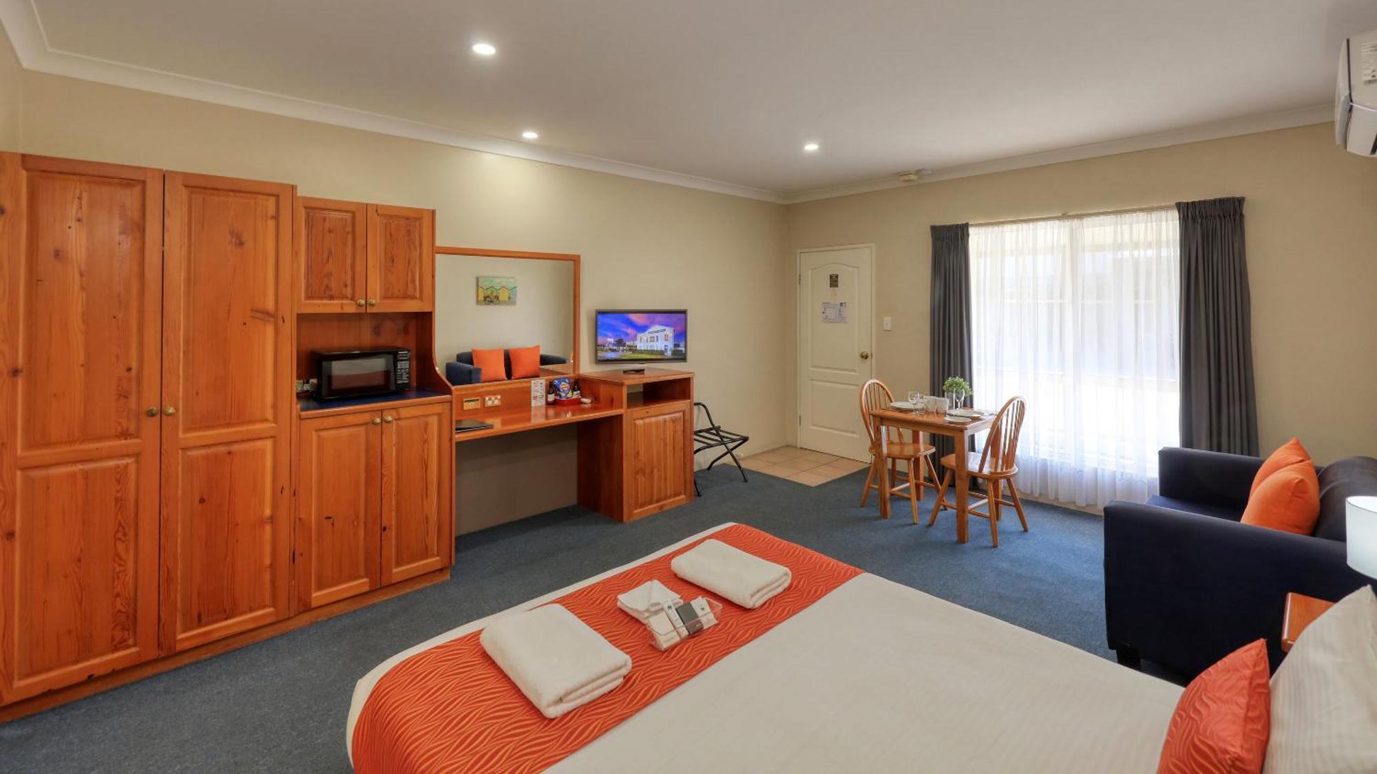 Breakout Motor Inn Cowra Extérieur photo