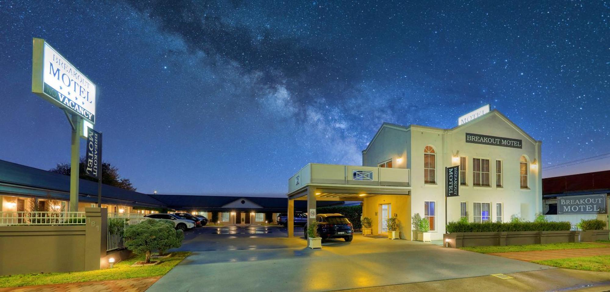 Breakout Motor Inn Cowra Extérieur photo