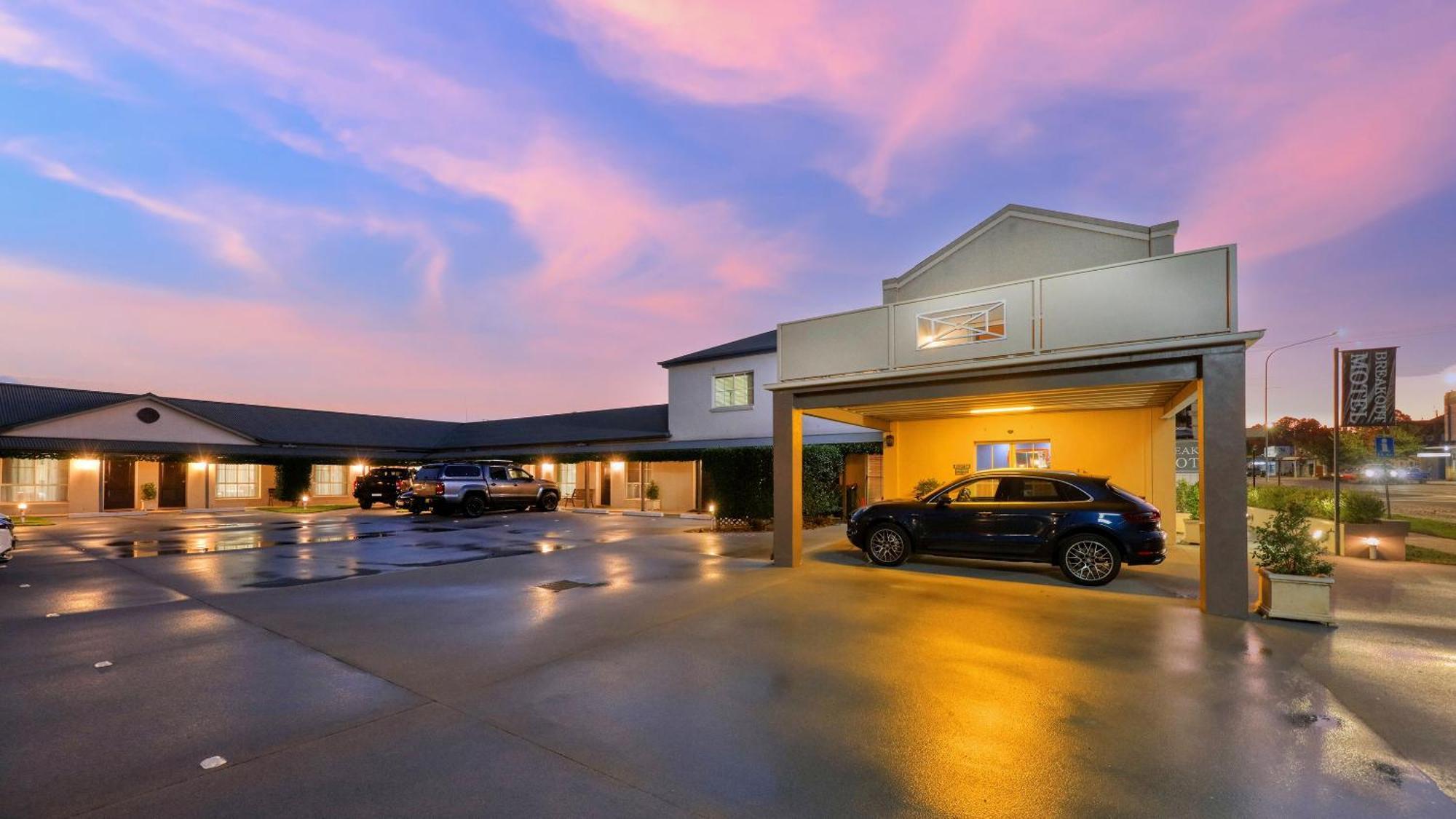 Breakout Motor Inn Cowra Extérieur photo