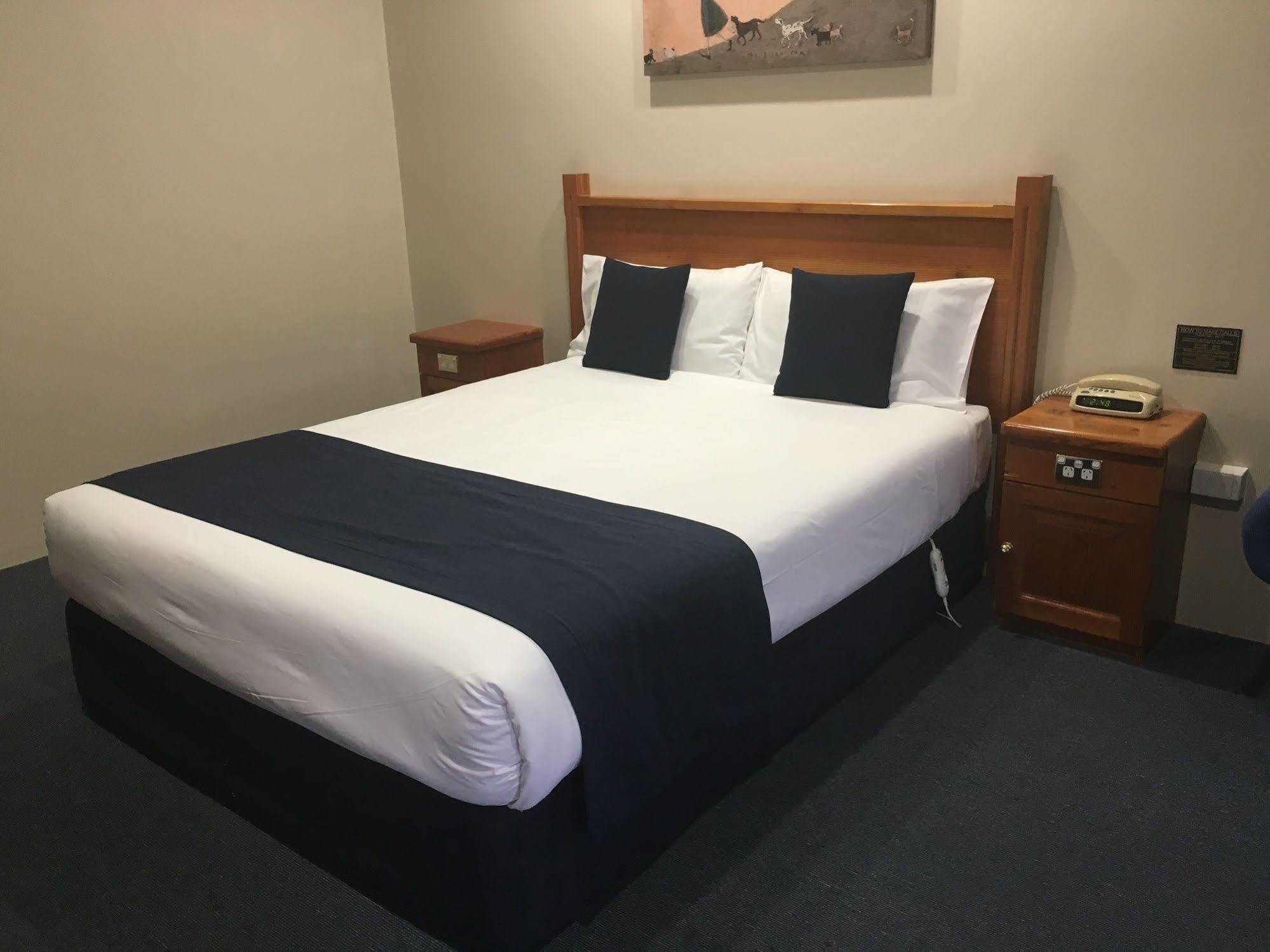 Breakout Motor Inn Cowra Extérieur photo