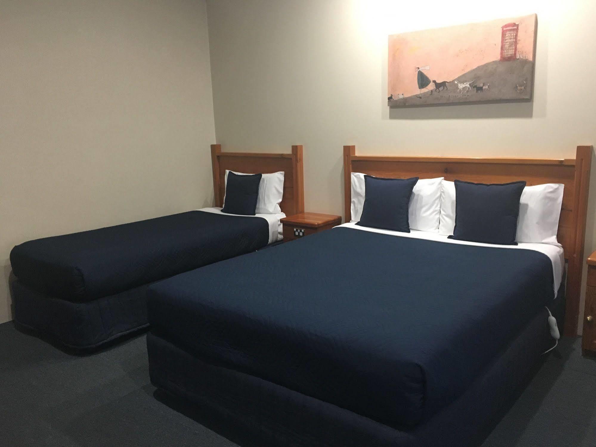 Breakout Motor Inn Cowra Extérieur photo